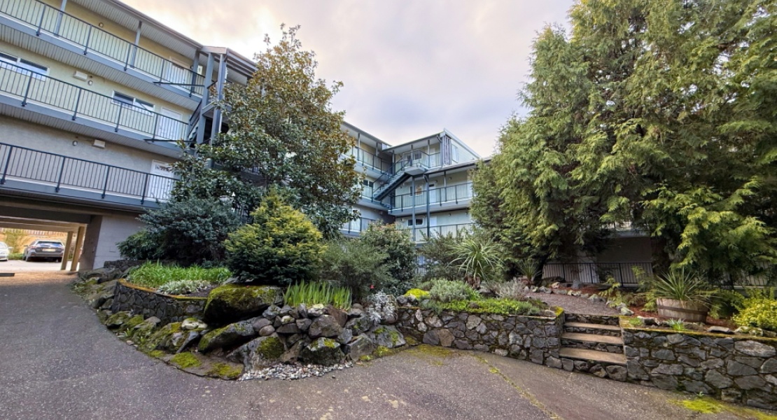 991, Cloverdale Avenue, Victoria, Canada, 2 Bedrooms Bedrooms, 0 ,1 BathroomBathrooms,Condo,For Sale,Cloverdale Court,Cloverdale Avenue,0,1108 991, Cloverdale Avenue, Victoria, Canada, 2 Bedrooms Bedrooms, 0 ,1 BathroomBathrooms,Condo,For Sale,Cloverdale Court,Cloverdale Avenue,0,1108