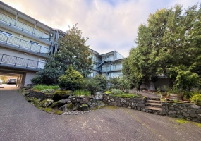 991, Cloverdale Avenue, Victoria, Canada, 2 Bedrooms Bedrooms, 0 ,1 BathroomBathrooms,Condo,For Sale,Cloverdale Court,Cloverdale Avenue,0,1108