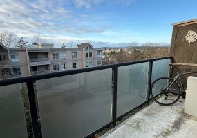 991, Cloverdale Avenue, Victoria, Canada, 2 Bedrooms Bedrooms, 0 ,1 BathroomBathrooms,Condo,For Sale,Cloverdale Court,Cloverdale Avenue,0,1108