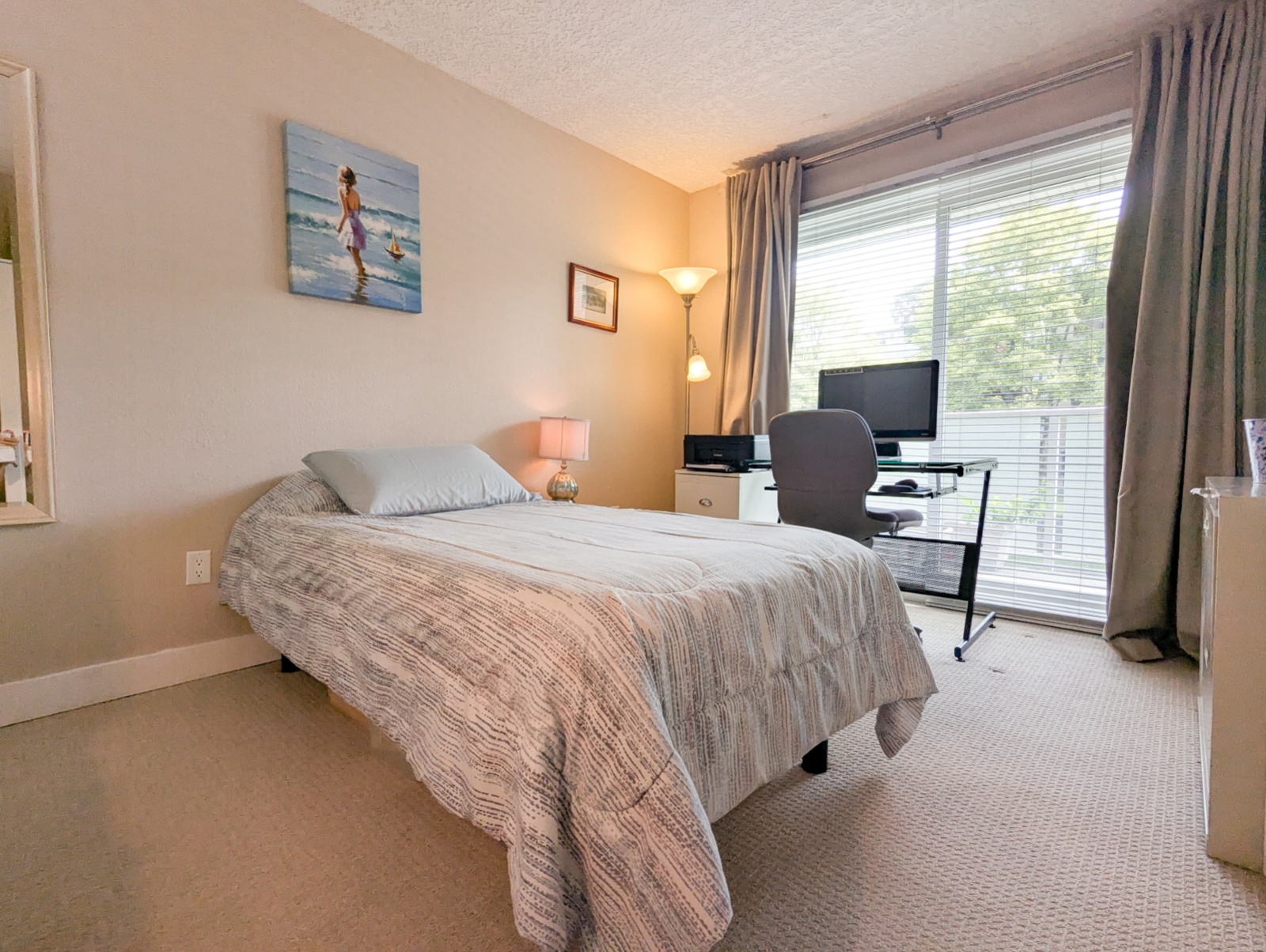 3252, Glasgow Avenue, Victoria, Canada, 2 Bedrooms Bedrooms, 0 ,1 BathroomBathrooms,Condo,For Sale,Glasgow Court,Glasgow Avenue,4,1109