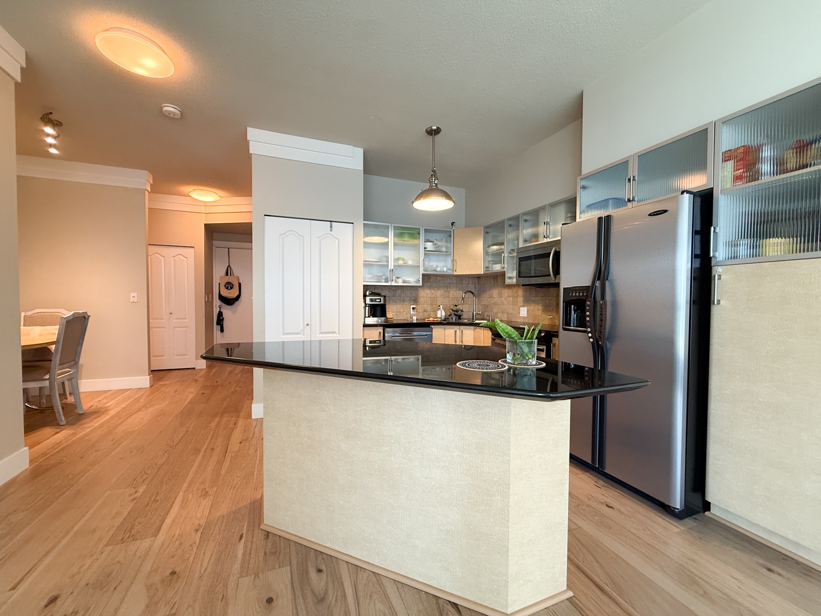 845 Yates street, Victoria, 1 Bedroom Bedrooms, 0 ,1 BathroomBathrooms,Condo,For Sale,The Wave,Yates street,3,1130